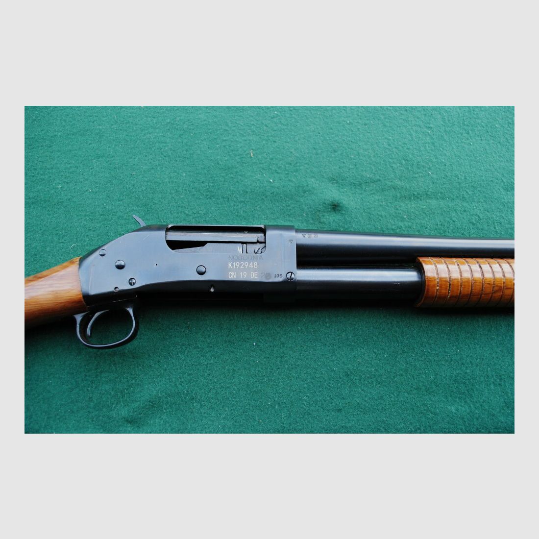 Winchester 97 von Norinco mit Butt Stock Cover von Kirkpatrick