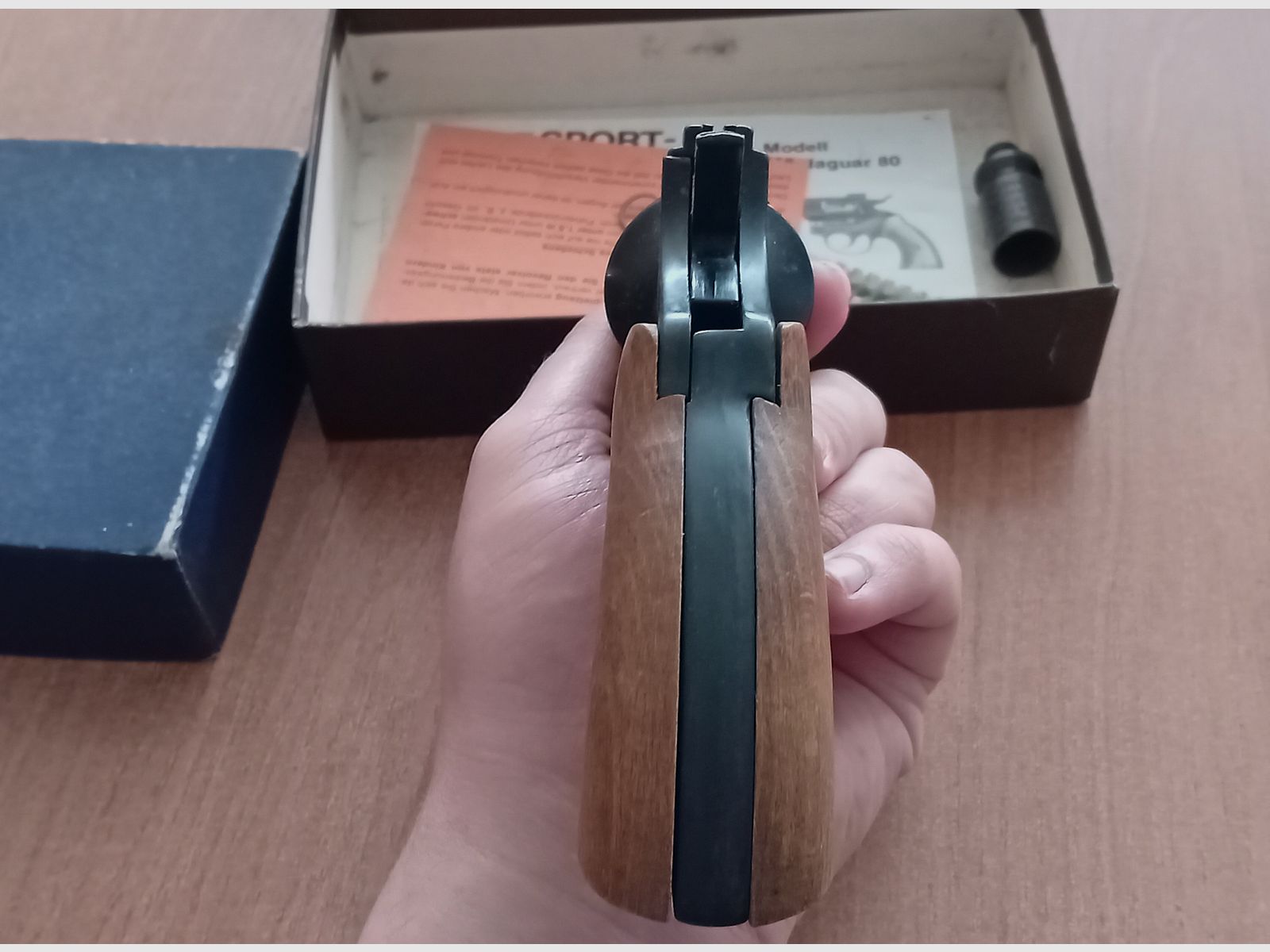 Cuno Melcher ME Jaguar 80 en calibre 9 mm R Knall