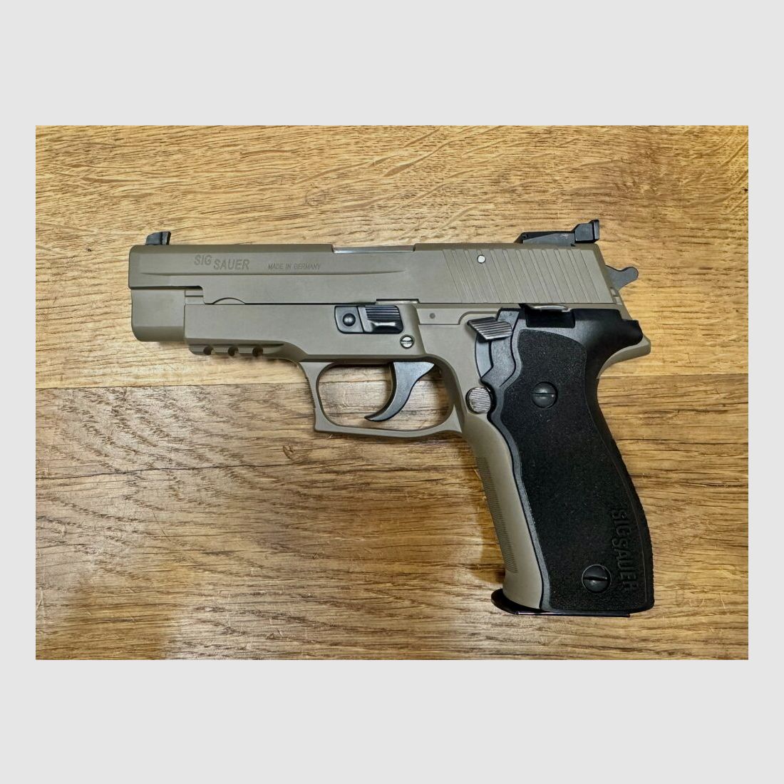 SigSauer P226 S, afbeelding 2 van 3