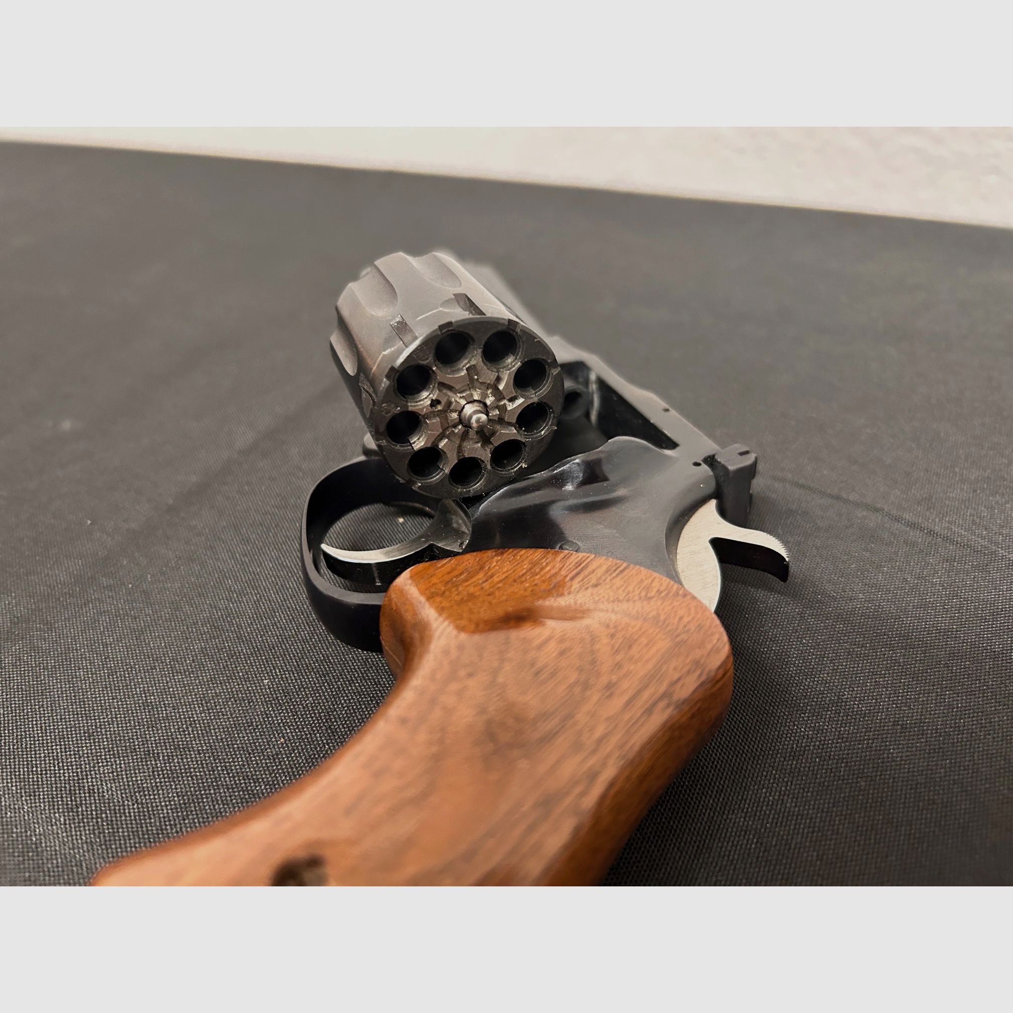 High-Standard Revolver Modell Sentinel MK IV, Kaliber 22Mag, sehr gut