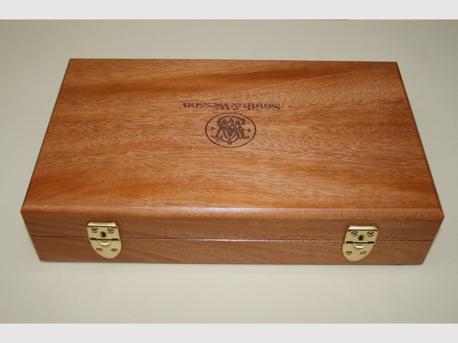 Waffenkoffer aus Holz – SMITH & WESSON, Bild 2 von 4