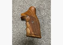 Karl Nill für Taurus Revolver M