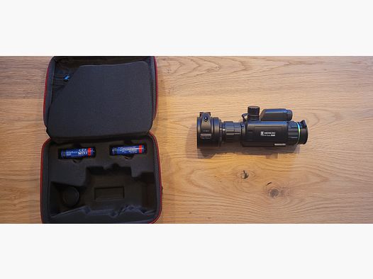 Hikmicro Cheetah C32 F-N mit Adapter für Zielfernrohr
