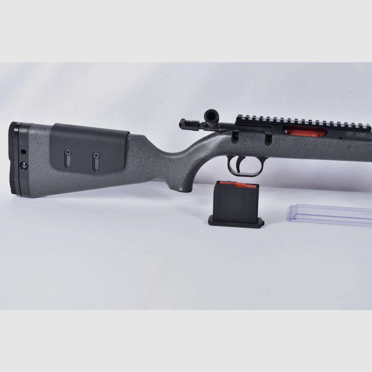 Voere S16 mit Integral Schalldämpfer .223Rem Repetierbüchse