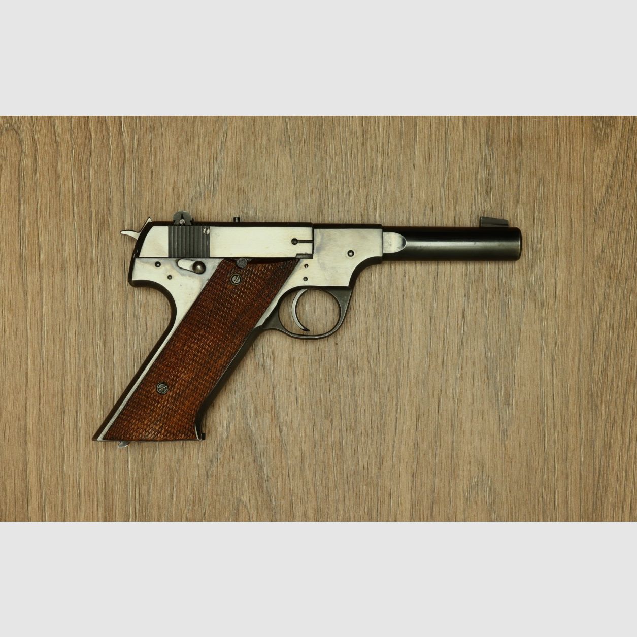 Modell H-D Militär, Bild 1 von 2