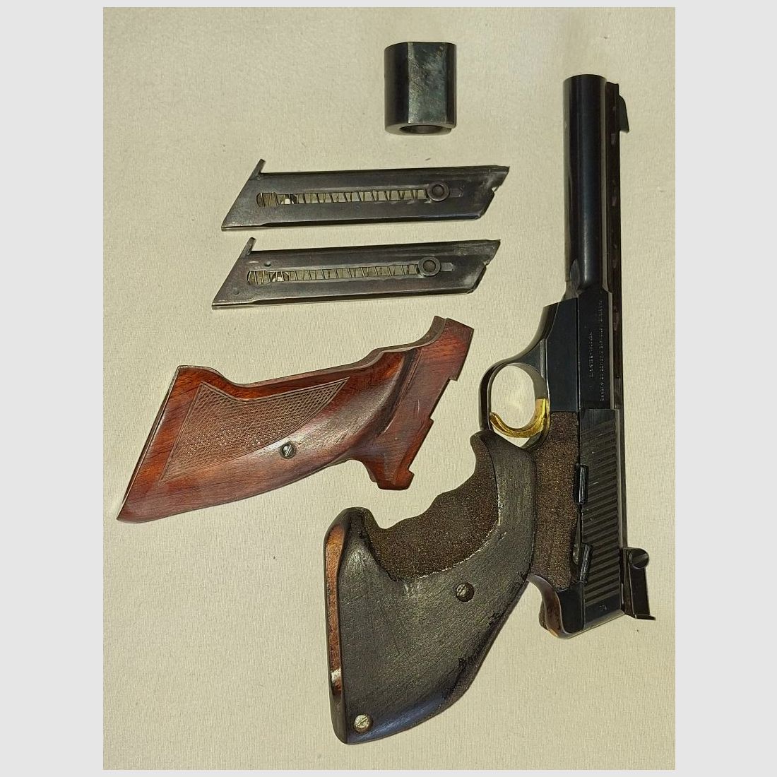 Colt Python.
