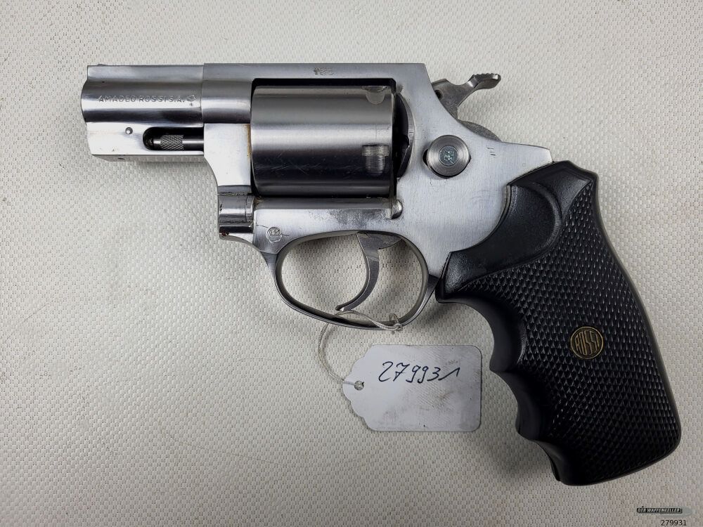 Revólver Rossi de 2"