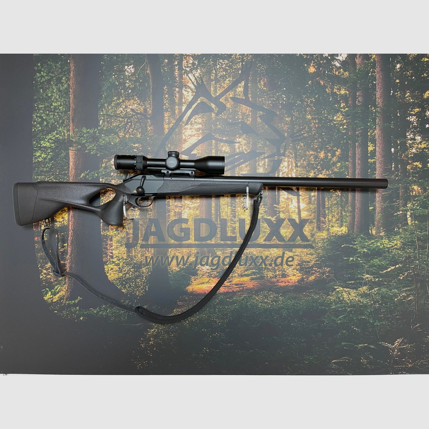 Blaser R8 Ultimate Silence im Komplettset mit Blaser B2 2-12x50 und Gewehrriemen