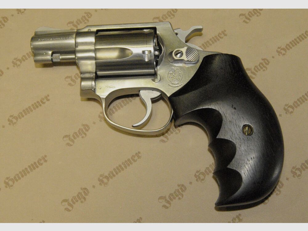 Smith & Wesson 60