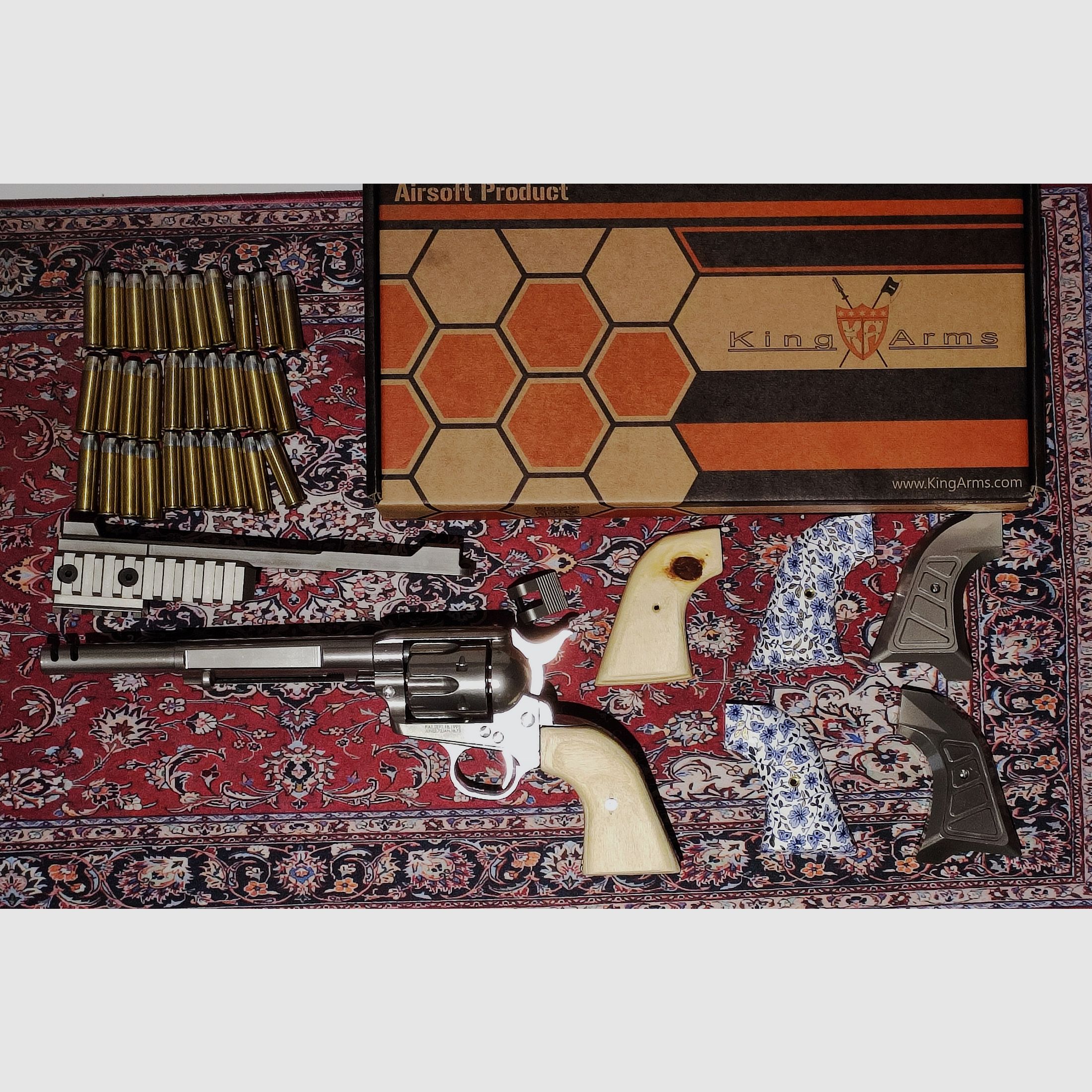 King Arms Peacemaker in silver-chrome
