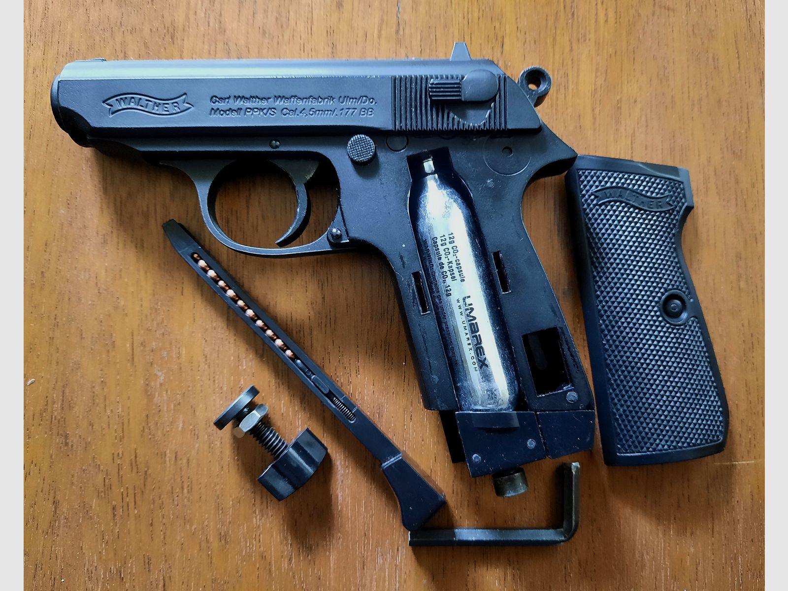 WALTHER  PPK/S   Co2  - BLOW BACK
