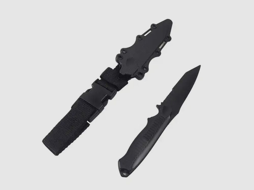 Coltello da allenamento in stile "Tanto" con fodero nero