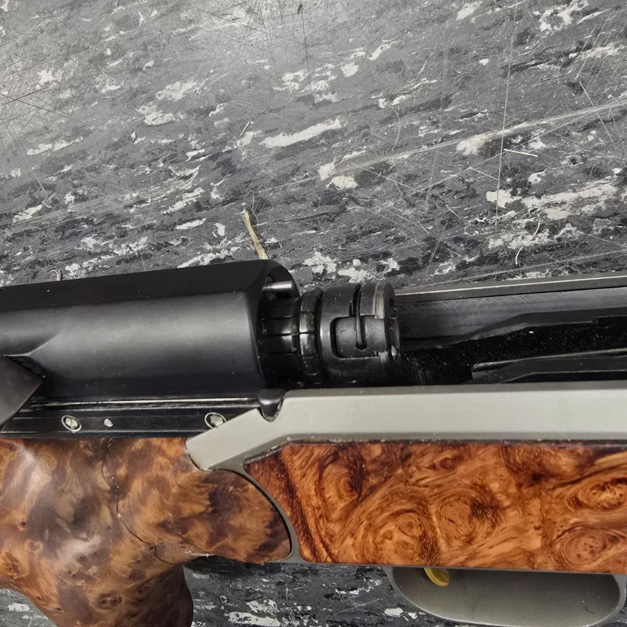 Blaser R93 Luxus in 8x68S mit Tuja Sonderschaft