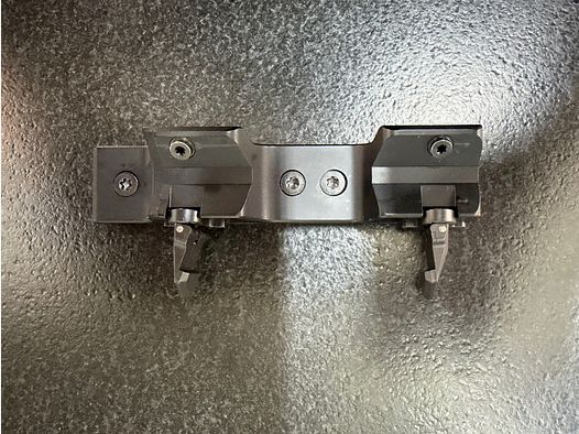 Montaggio per Blaser R8