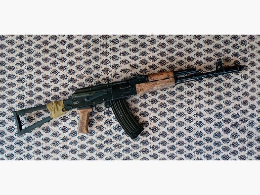 S.T.A.L.K.E.R Veteranen AKS-74 Holz Garnitur / Handschutz und Griff // auch geeignet für AKM und Yunker