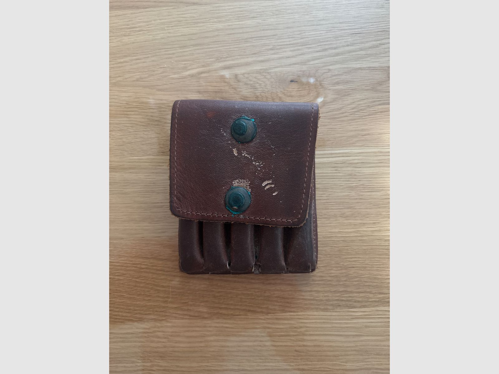 Verschillende holsters van leer