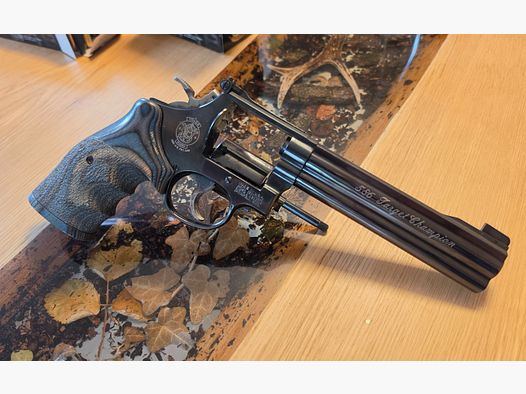 Smith&Wesson 586 Target Champion Royal Blue en .357 +munición +funda