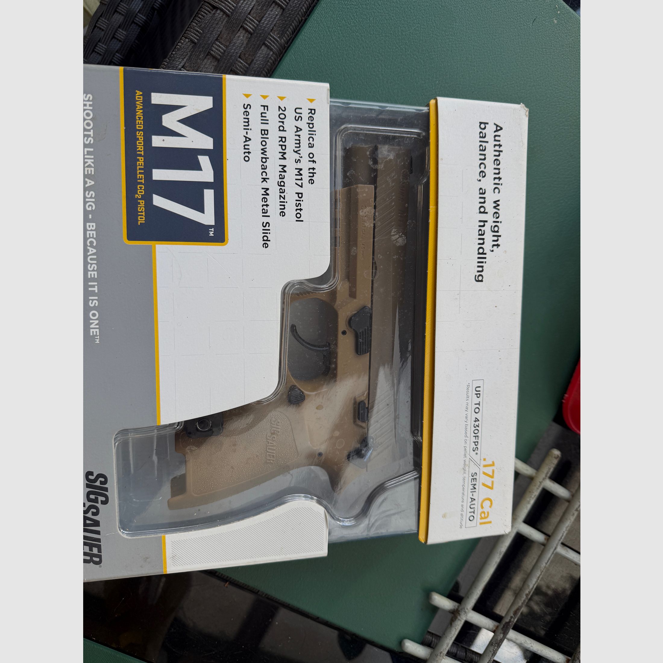 SIG Sauer P320-M 17 4,5 mm Coyote Tan 20 colpi pistola ad aria compressa