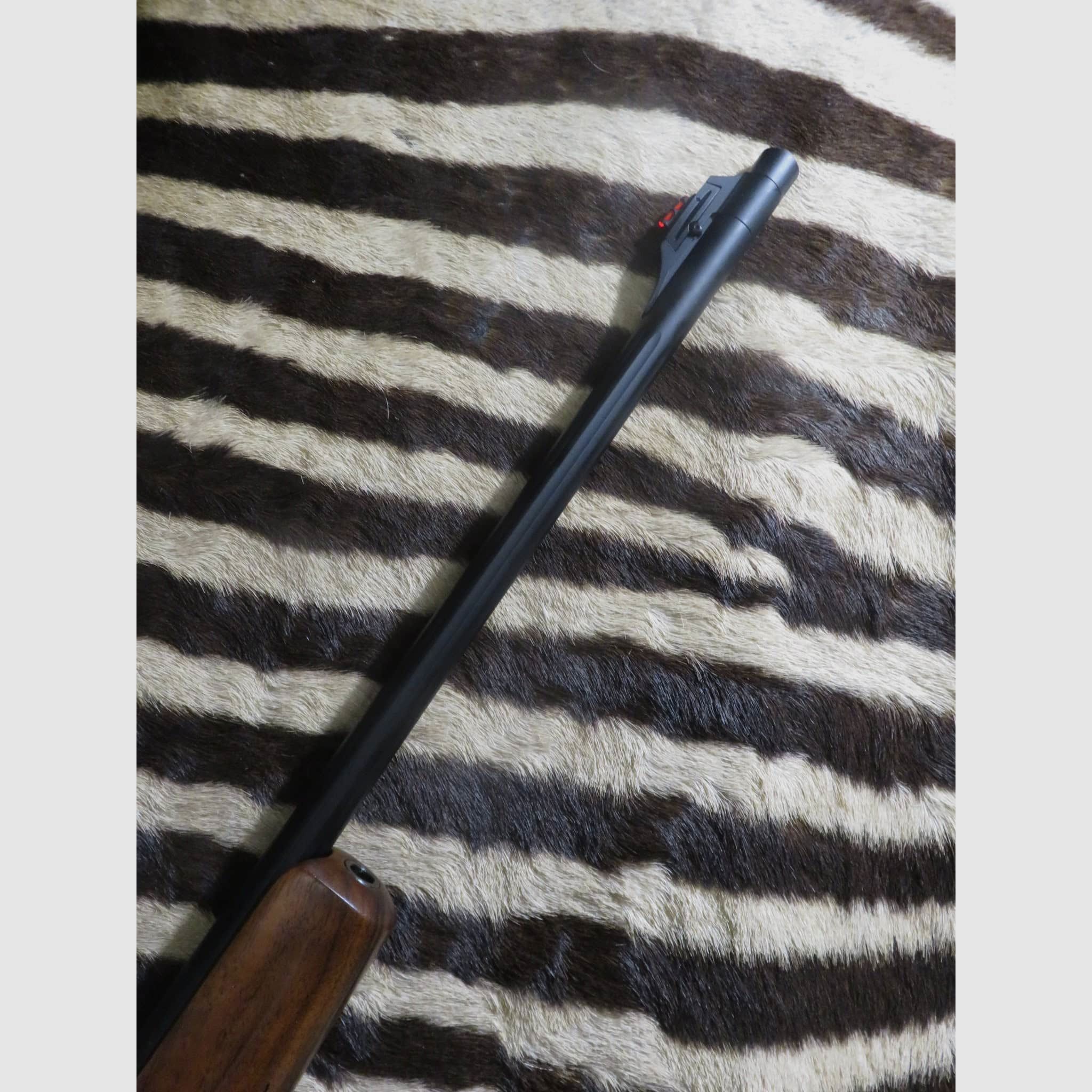 – LIMITIERTE AUFLAGE – Büchse BROWNING Bar 4X Herbst Bayerisch Grad 4 Kal.300wm Lauf 61 cm gewinde, Bild 2 von 11