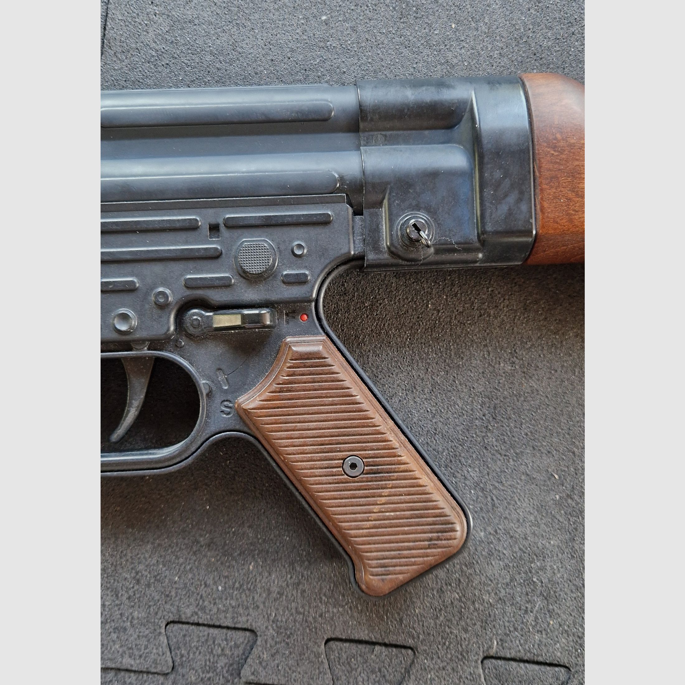 GSG StG 44 Schreckschussgewehr 9 mm P.A.K. Vollmetall Echtholz