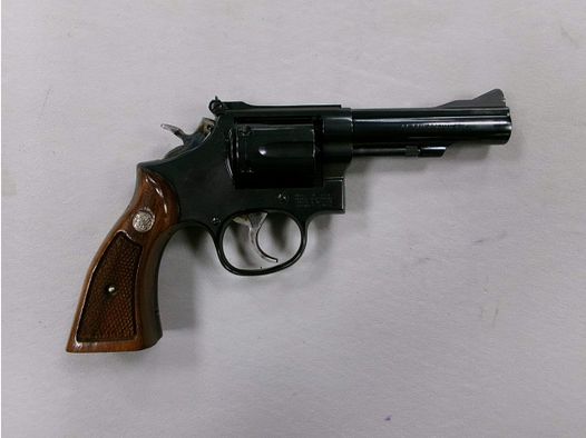 SMITH & WESSON 15-5 CAL. 38 SP. used