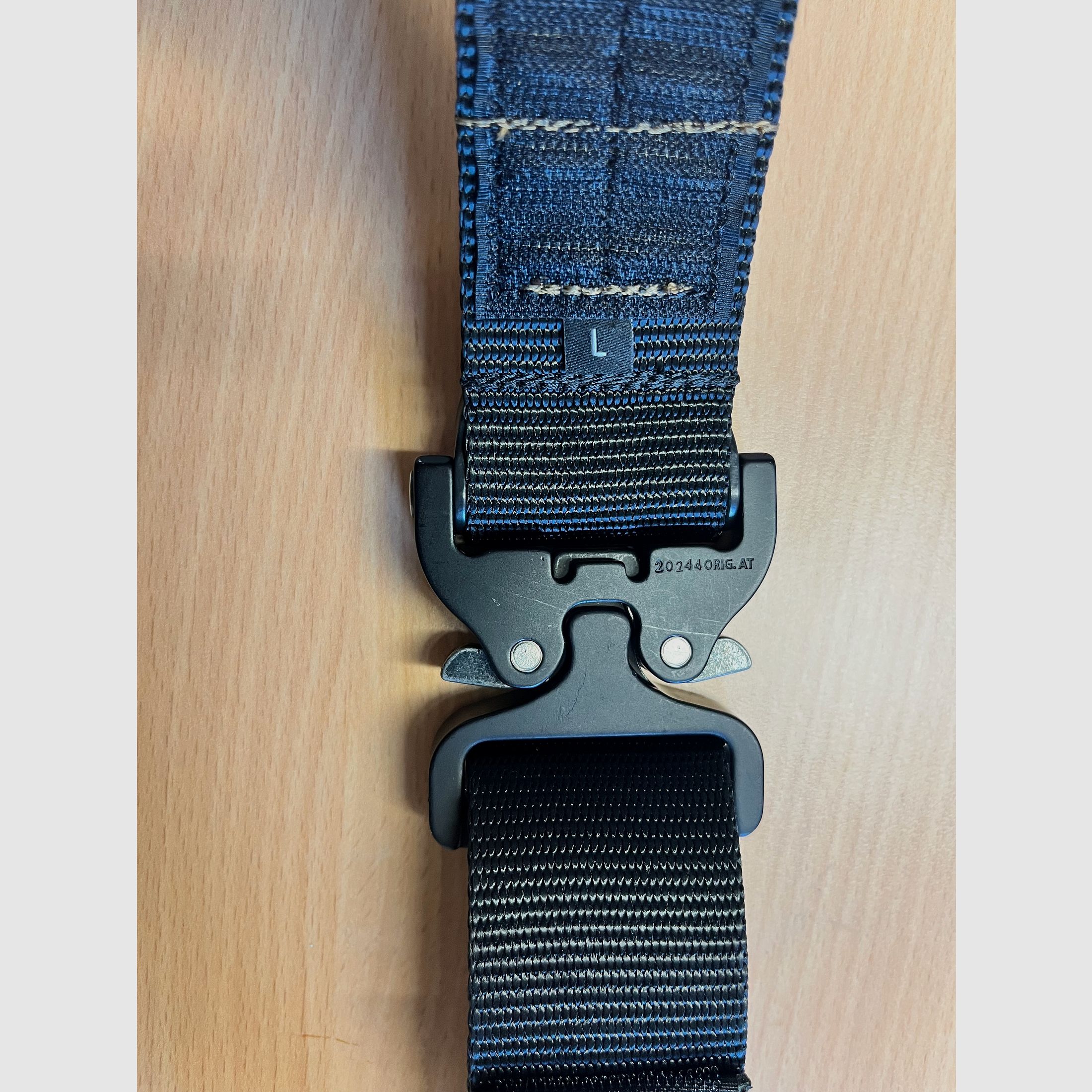 Schwarzer Dreizack-Halter+Kampfgürtel