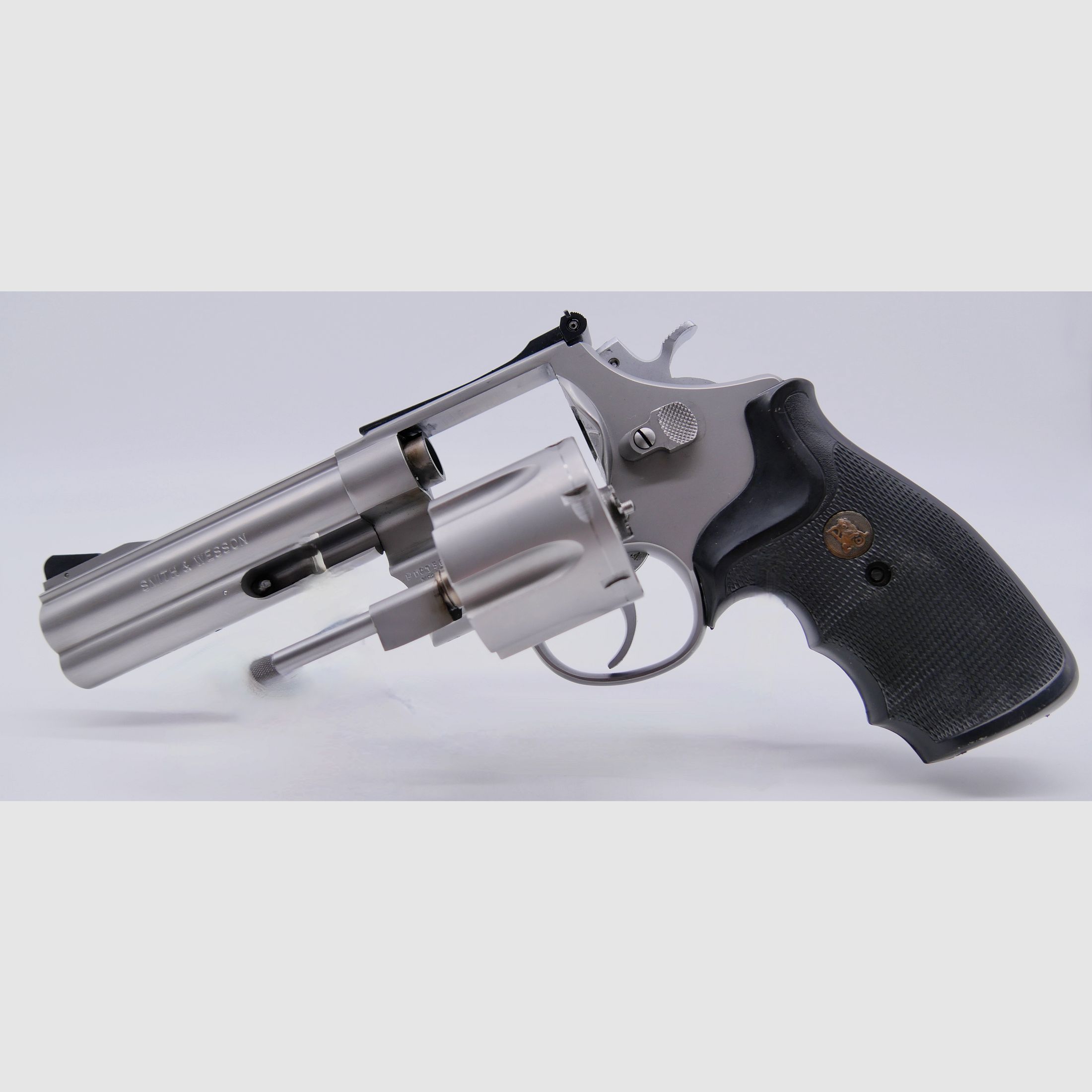 Smith & Wesson .45Auto Model of 1988 5' Lauf Gummigriffschalen 6-schüssige Trommel