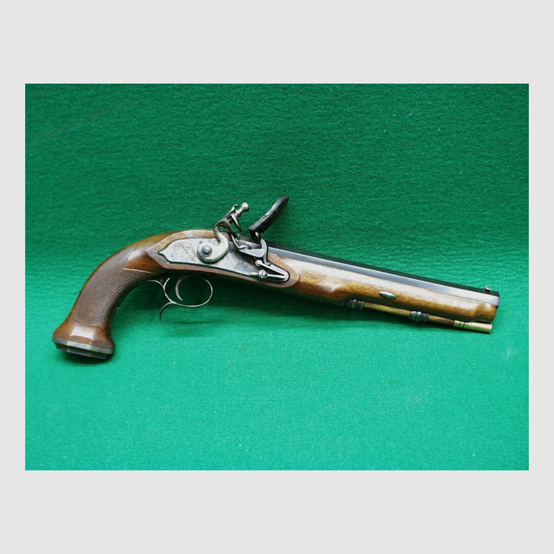 Artax Boutet percussion pistol, caliber .45 smooth, with fish skin