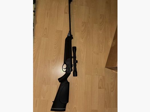 Hämmerli Black Force 400 Combo air rifle cal. 4.5mm Diabolo incl. 4x32 scope