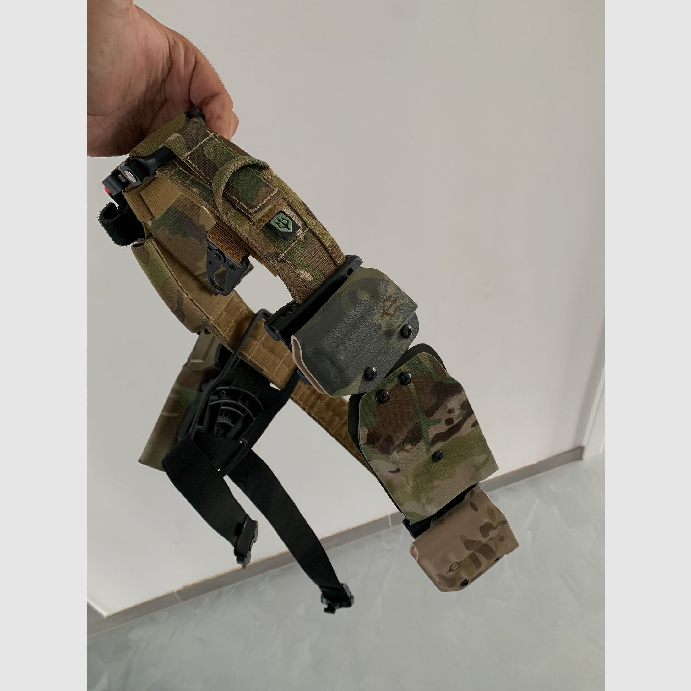 Black Trident compleet pakket - Holster, riem, magazijnhouder enz.