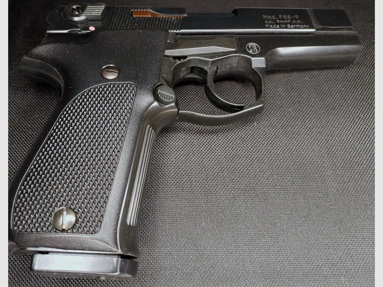 Walther P88-9 (P 88 Compact) blank firing pistol 9mm P.A.K. black (PTB 613)