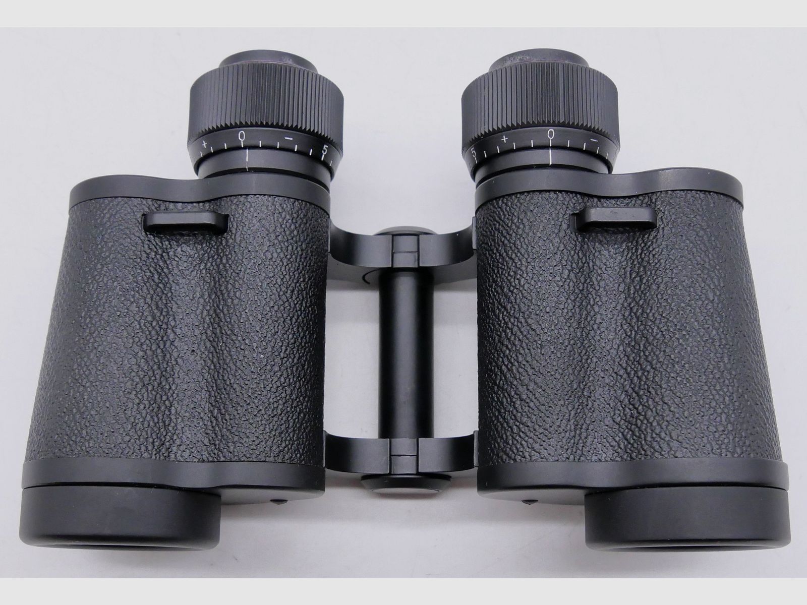 Fernglas Docter Optic DELTRENTIS 8x30 Augenmuscheln fehlen Siehe Bilder H334