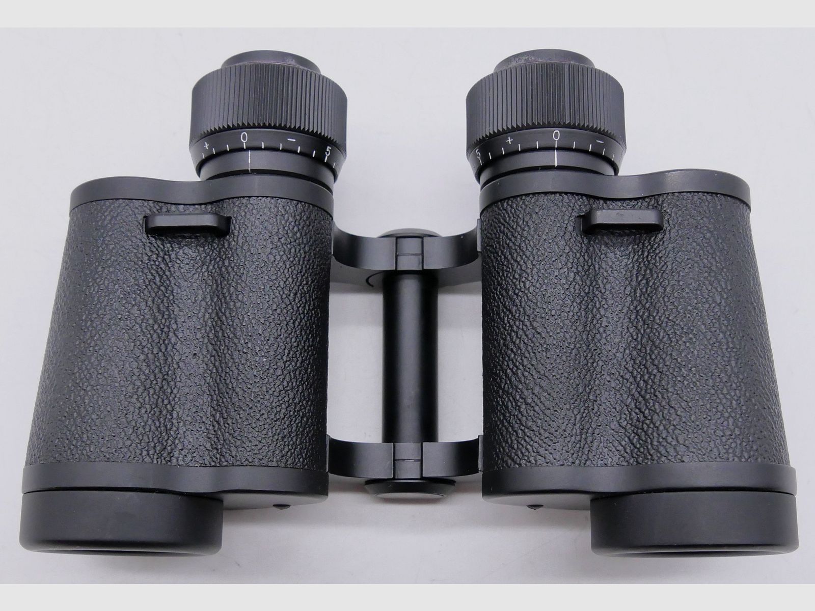 Fernglas Docter Optic DELTRENTIS 8x30 Augenmuscheln fehlen Siehe Bilder H334