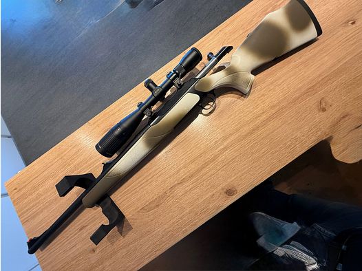 Sauer 202 carabina a ripetizione nel calibro .308 Winchester con Nikon Monarch UCC 6,5–20× mira