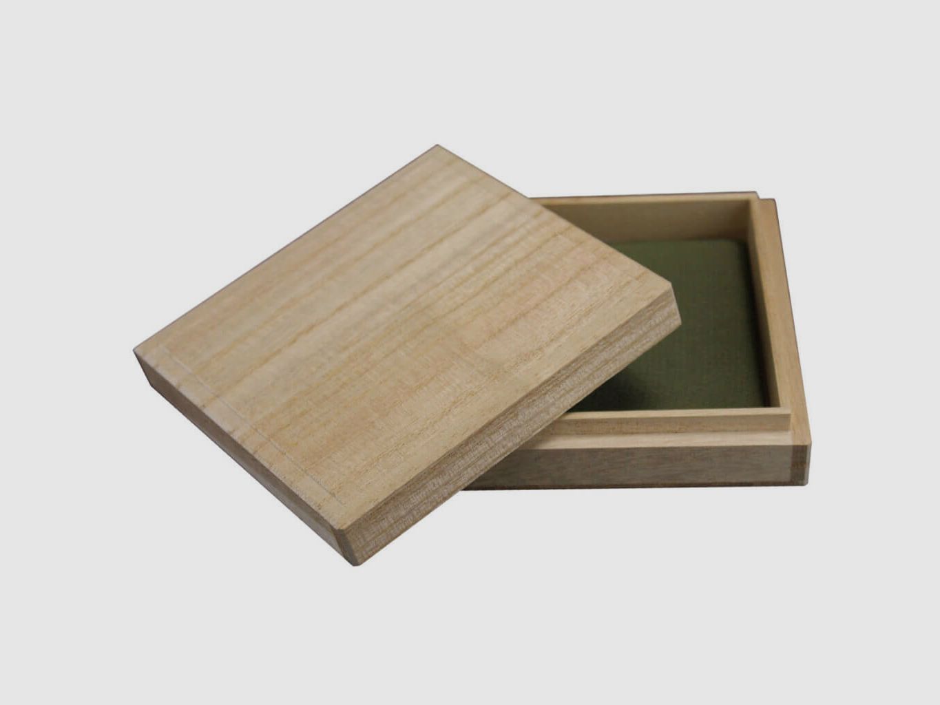 Tsubabox aus Echtholz mit grner Polsterung