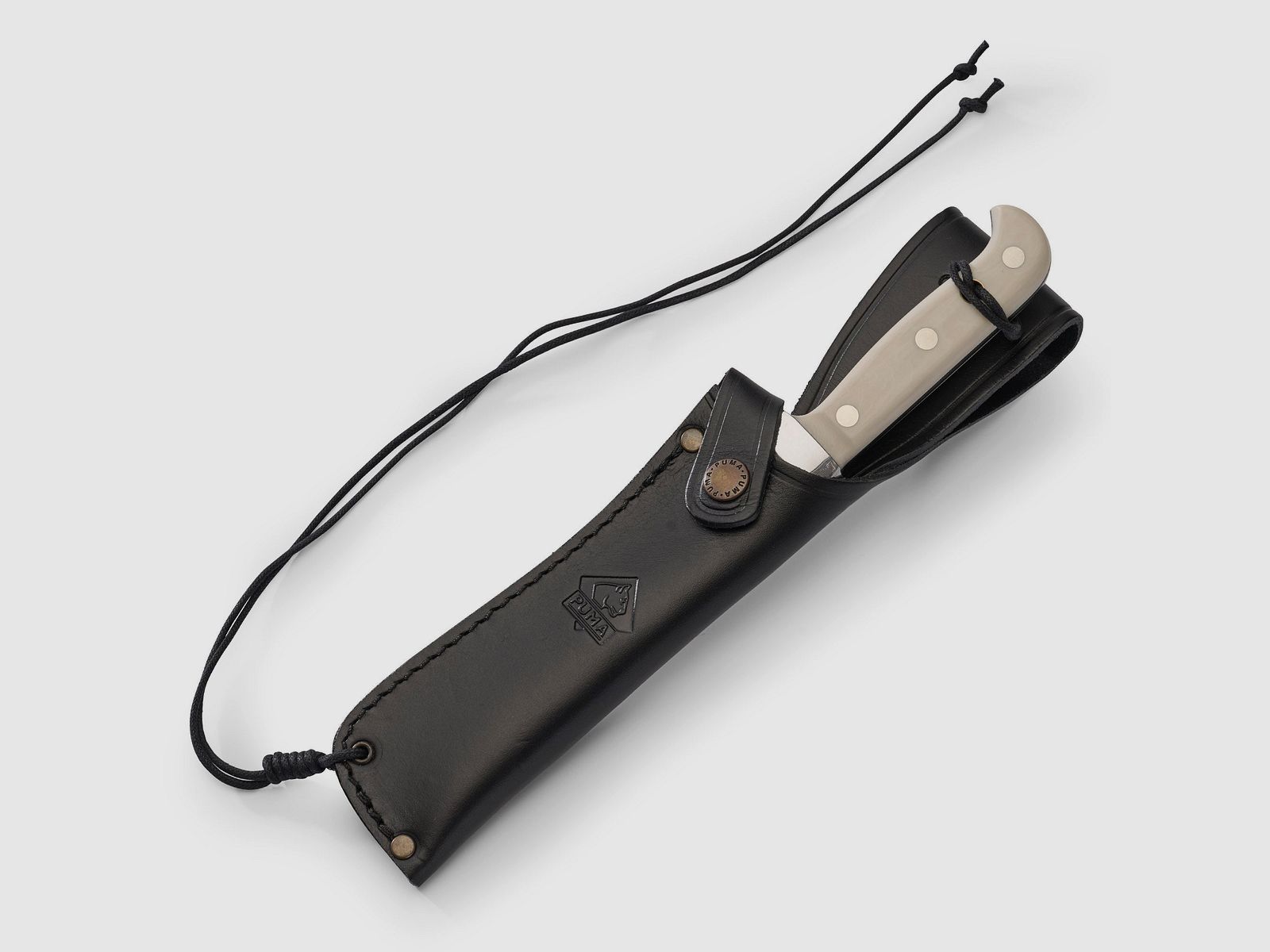 PUMA white hunter, Elefant mit Holz-Geschenkbox