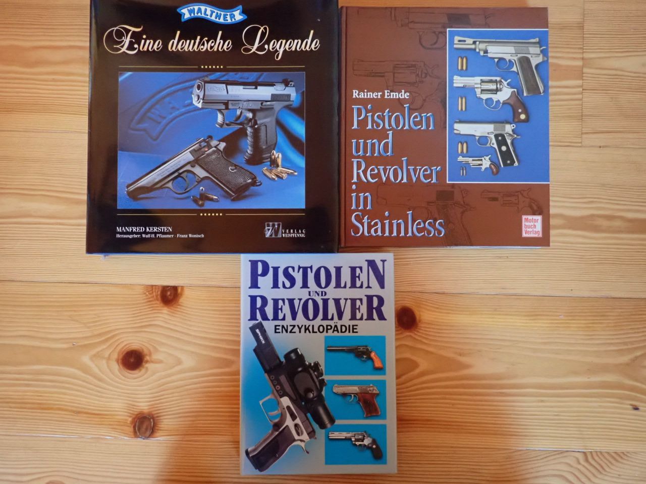 3 Fachbücher: Walther, Pistolen und Revolver