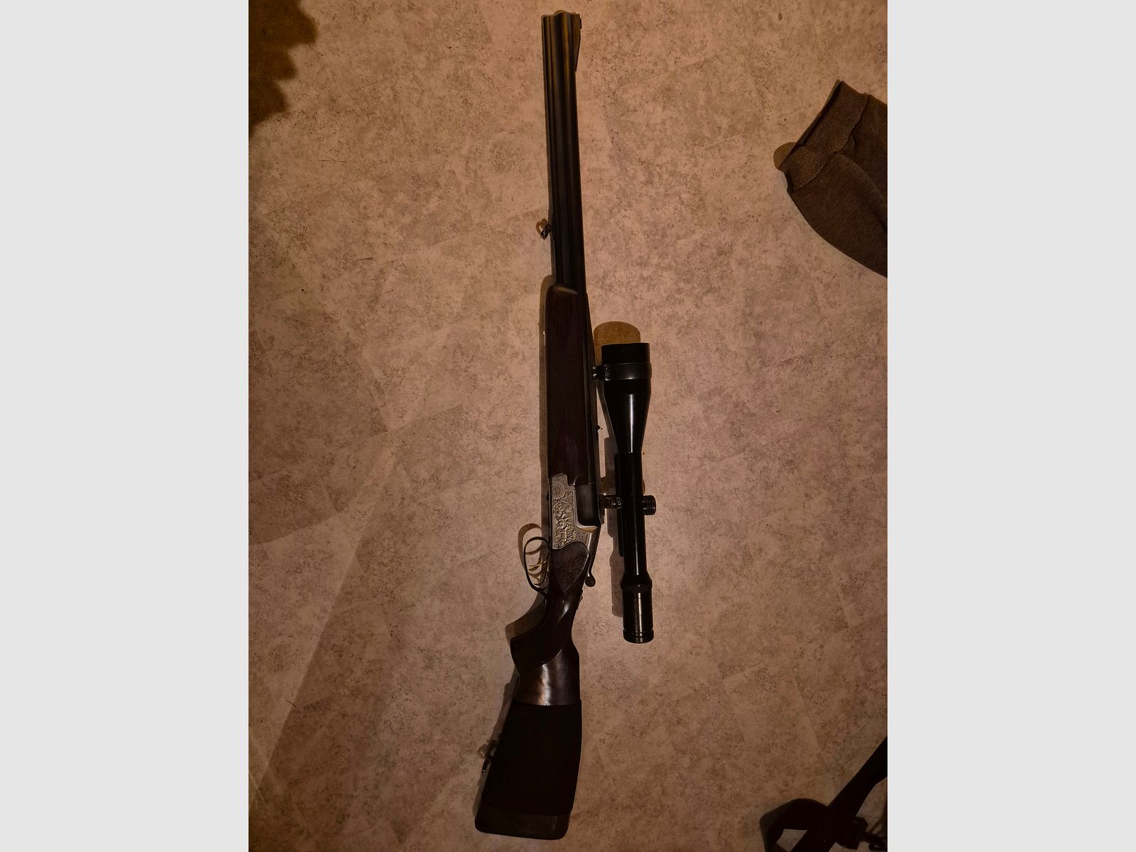 Suhler BBF 8x57IRS-12/70 con 3-12x56 Kahles