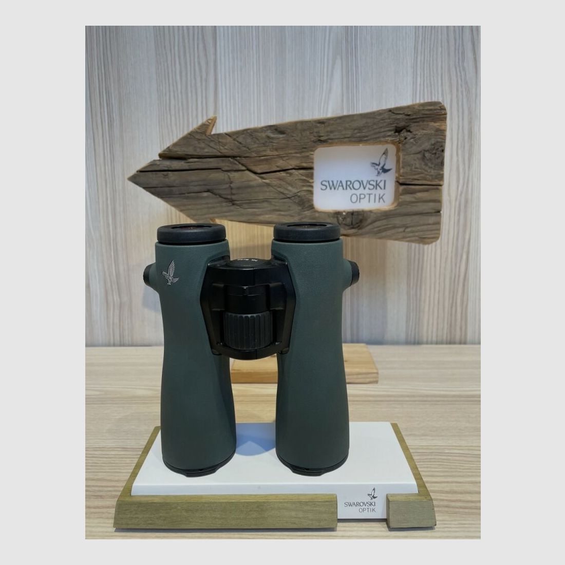 SWAROVSKI OPTIK NL PURE 8x42 - ´EINS MIT DER NATUR´