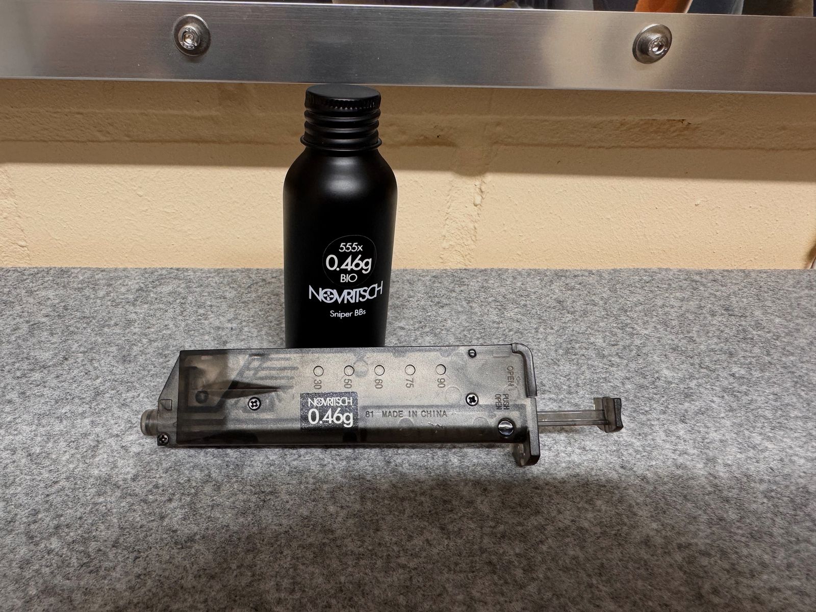 Novritsch 6 mm BB  0,46 gr + Speedloader