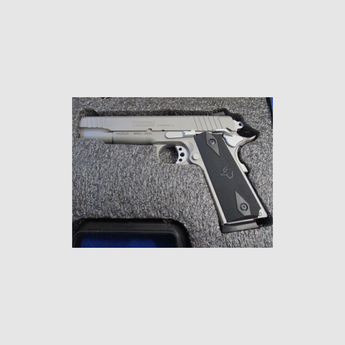 Pistola Taurus PT1911 .45 Auto -non sparata- 1911
