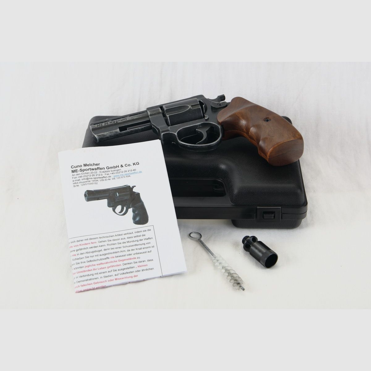 Verkaufe einen neuwertigen Schreckschuss Revolver ME 38 Magnum im Antik Look mit Holzgriffschalen