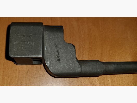 BAJONETT MIT SCHEIDE / FÜR NR. 4 / MK2 / 7,68mm / MESSER / NEUWERTIG