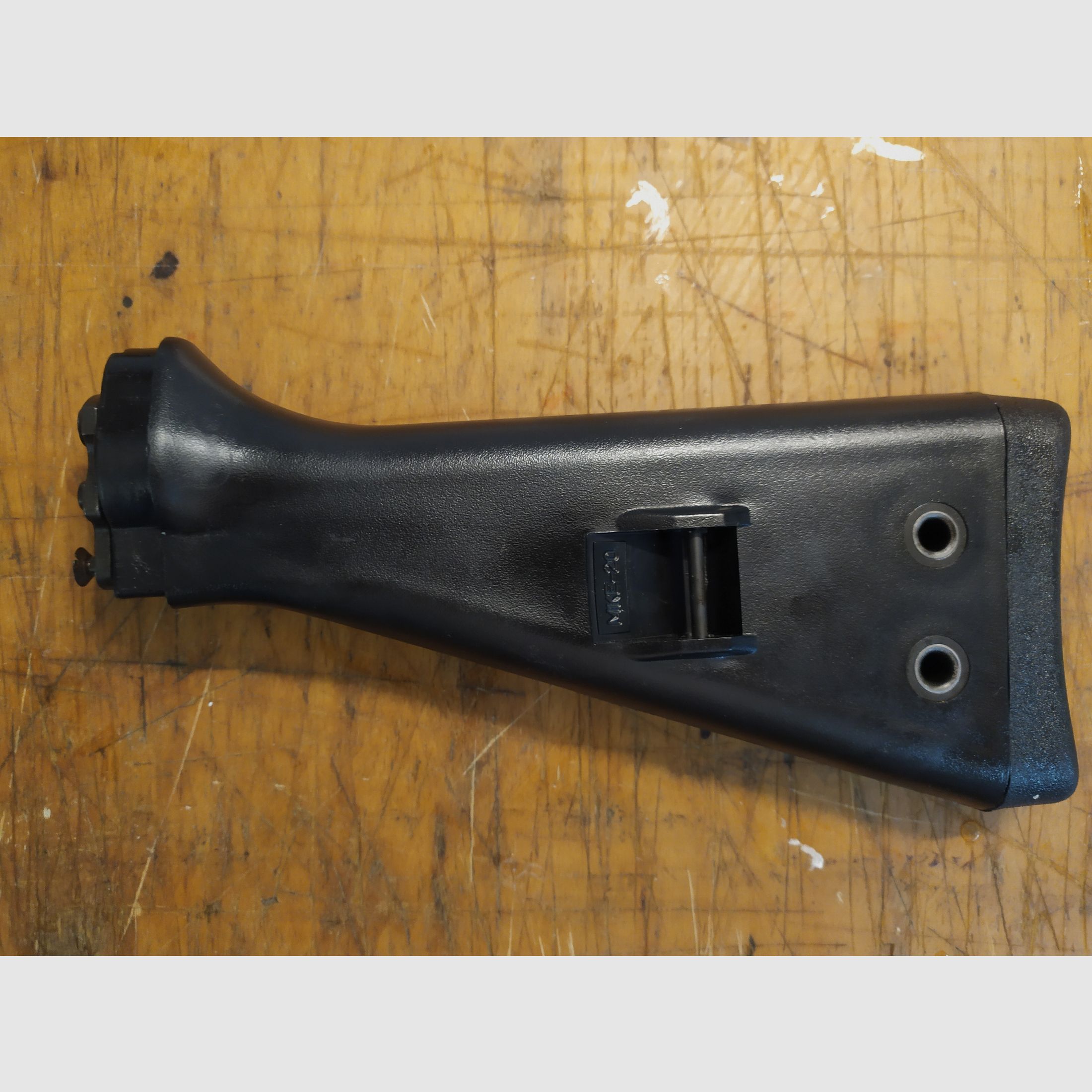 Various accessories & parts: 1911 stainless steel parts, Ruger scope mount, 4x20 scope, 4.5mm BB Glock, G3-Rem870-STR stocks, several gun cases