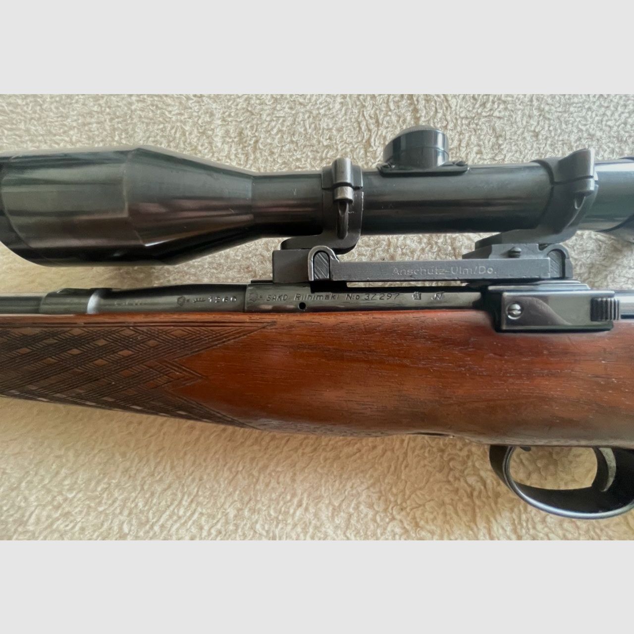 Sako L461 Anschütz in .222 Rem mit Hensoldt Diasta 6x42