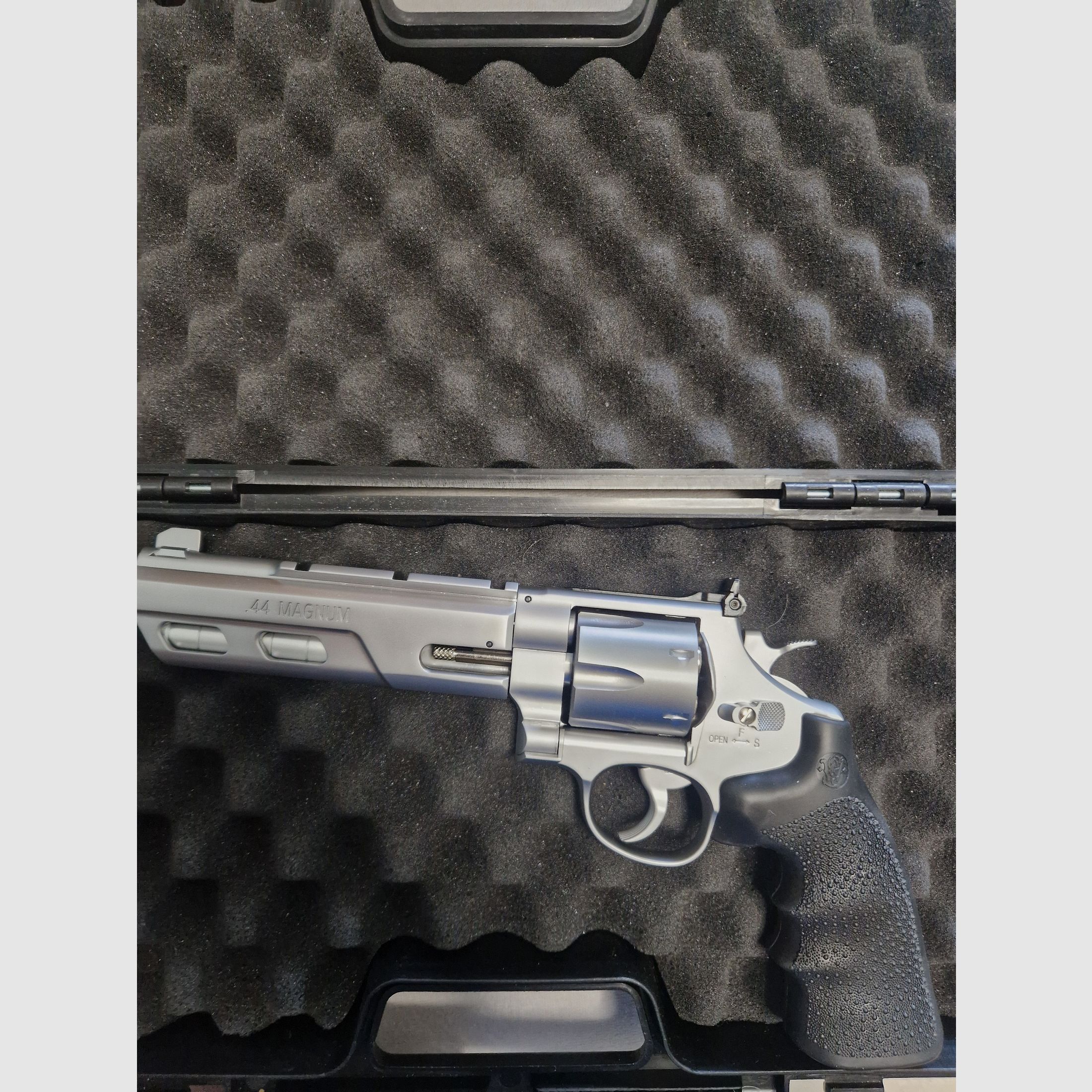 Smith & Wesson 629 Competitor 6" Co2 Revolver 