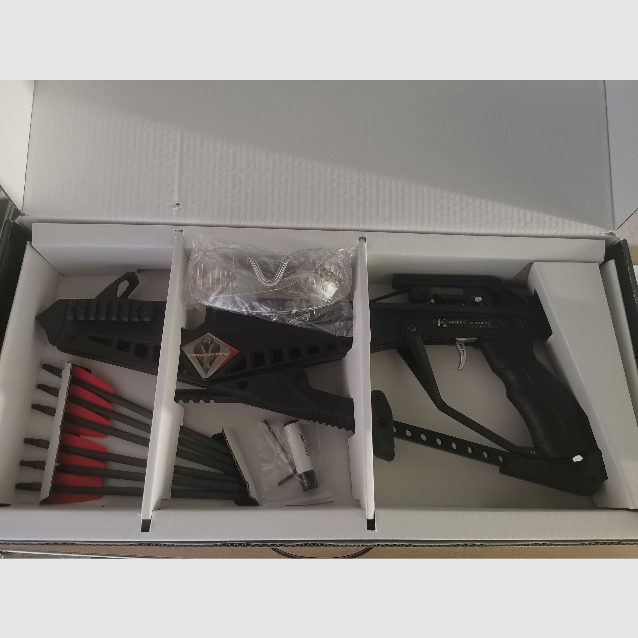 Ek Archery Cobra R9 Repetier Armbrust + Scope