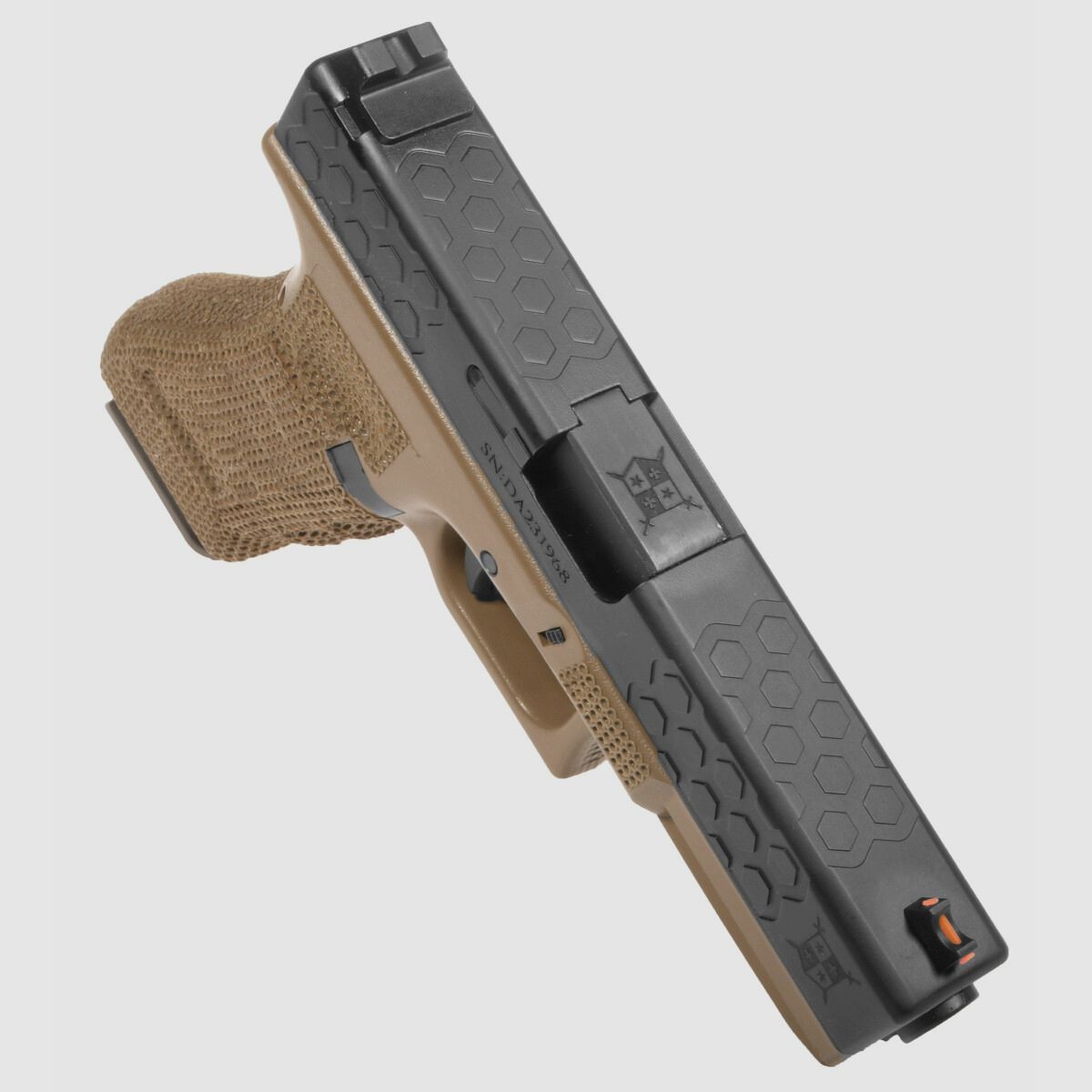 P03 GBB Airsoft Pistole in TAN | Delta Armory