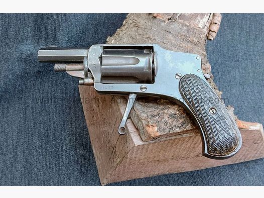 Venus Werk Hammerless - Revolver