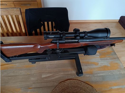 Rifle repetidora Mossberg Patriot y Voere Kufstein (VHB)